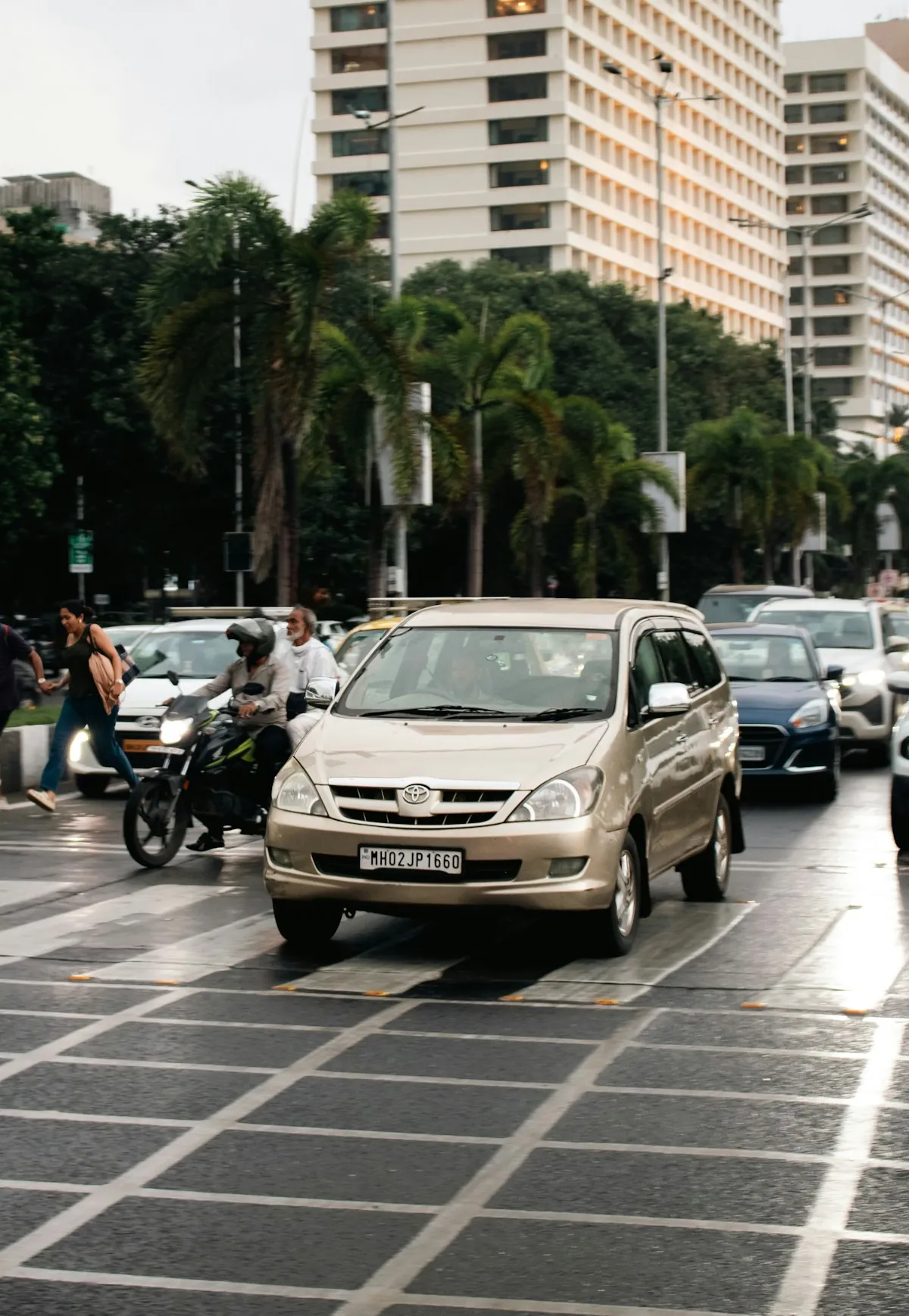 Corporate car for business travel in Mumbai